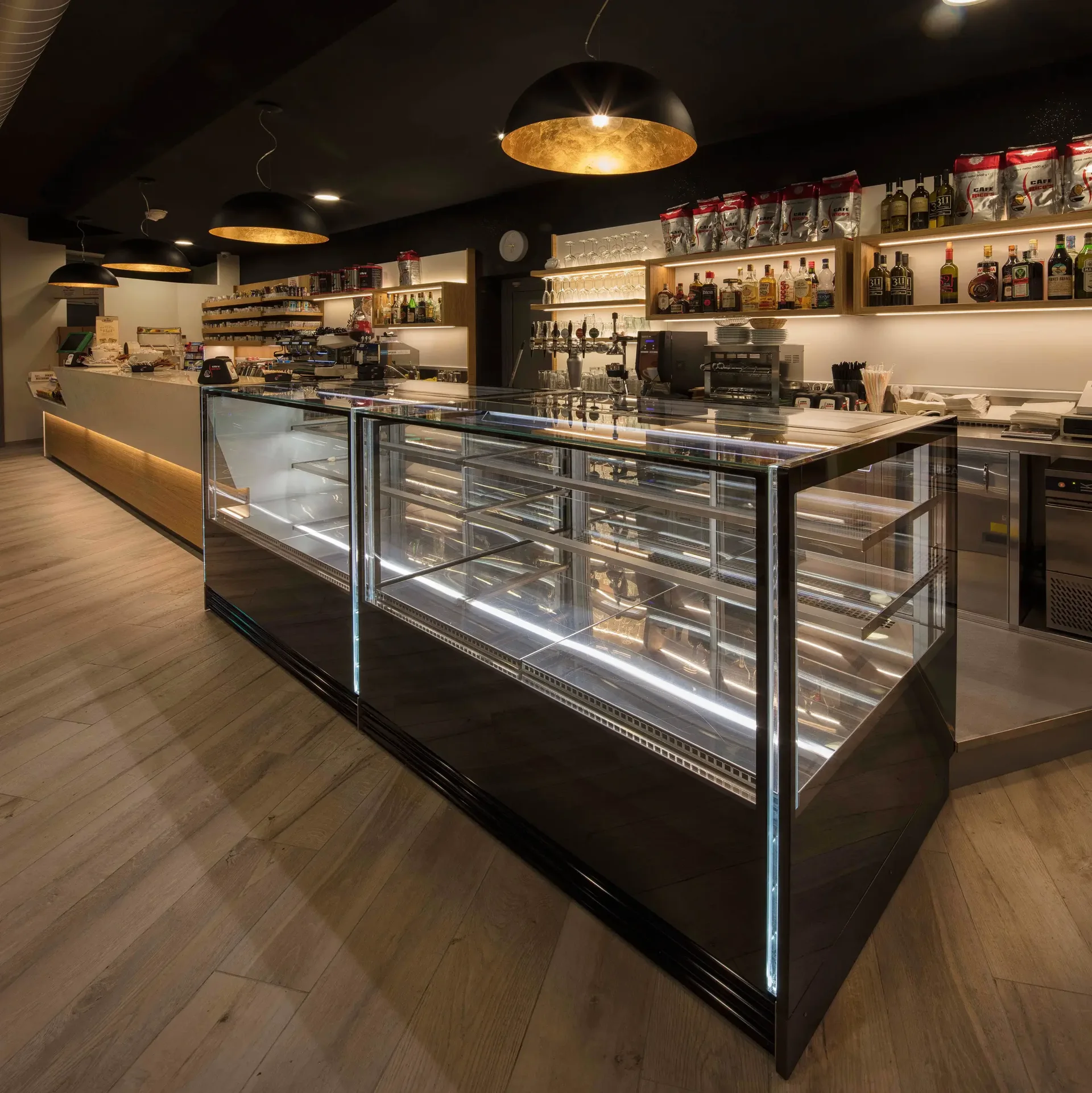 Arredo Bar Luana